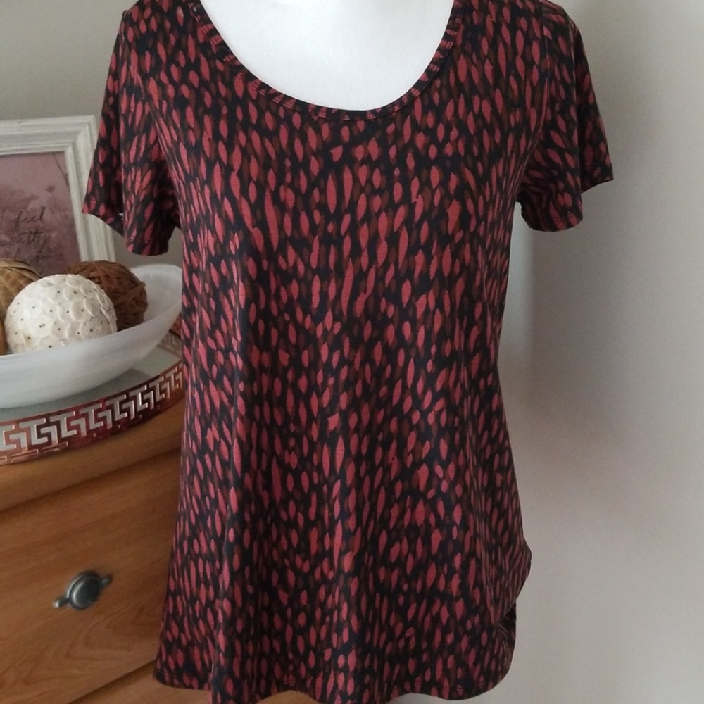 Lularoe Randy tee - Picture 2 of 4